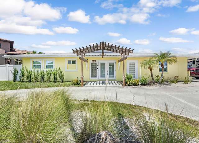 Property at 5207 Palmetto Point Dr, Palmetto, FL 34221, 3 beds, 2 baths