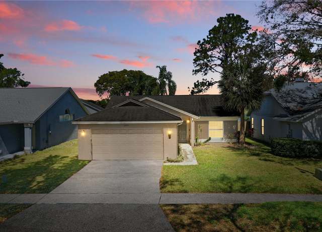 Property at 2439 Lake Jackson Cir, Apopka, FL 32703, 3 beds, 2 baths