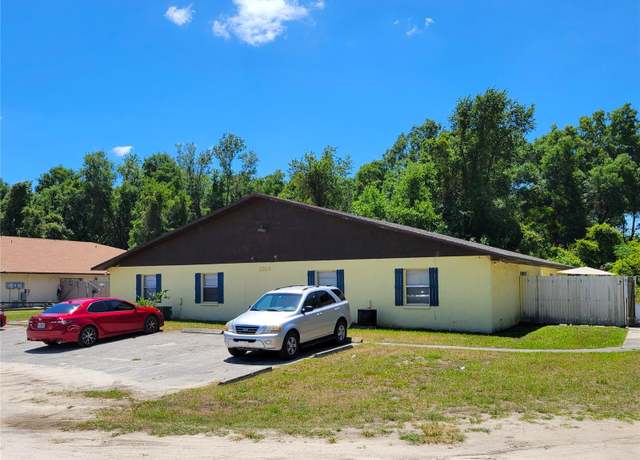 Property at 1836 SW 109th Pl, Ocala, FL 34476, 8 beds, 4 baths