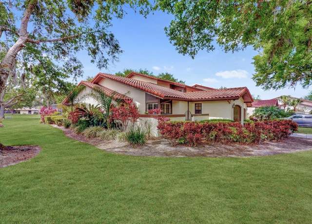 Property at 112 Coventry Ln, Haines City, FL 33844, 2 beds, 2 baths