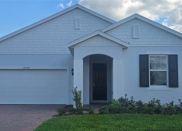 Property at 14599 Crestavista Dr, Clermont, FL 34714, 4 beds, 2 baths