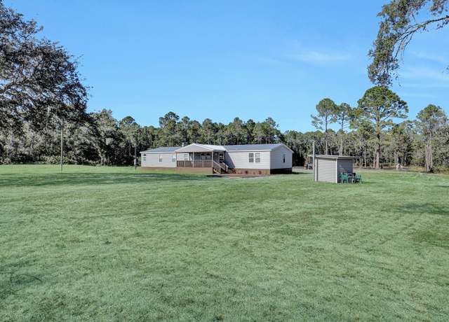 Property at 141 Woods Rd, San Mateo, FL 32187, 4 beds, 3 baths