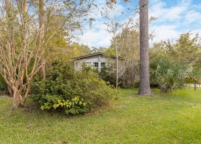 Property at 4155 NW 85th Pl, Gainesville, FL 32653, 2 beds, 2 baths