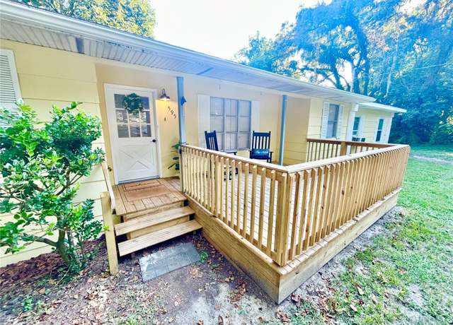 Property at 595 NW 100th St, Ocala, FL 34475, 4 beds, 2 baths
