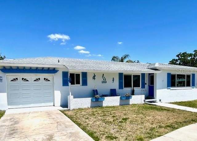 Property at 10633 Lake Vista Dr, Seminole, FL 33772, 3 beds, 2.5 baths