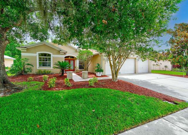 Property at 1610 Stetson Dr, Wesley Chapel, FL 33543, 4 beds, 3 baths