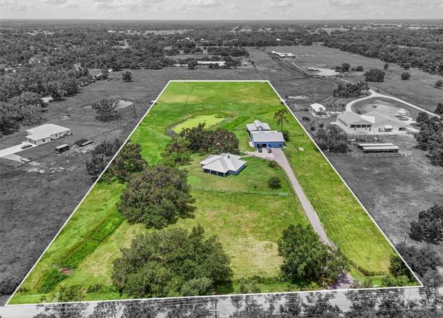Property at 1162 Myakka Rd, Sarasota, FL 34240, 3 beds, 2.5 baths
