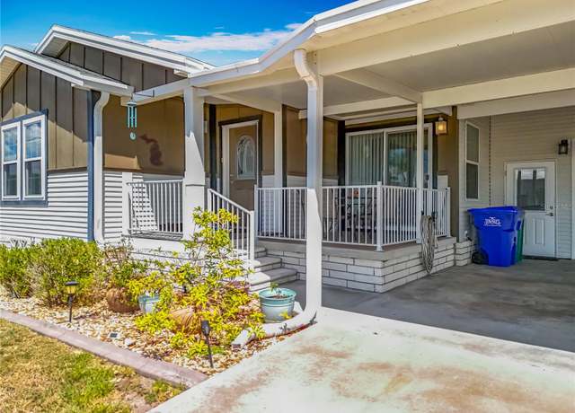 Property at 1236 Elkhart Cir, Tavares, FL 32778, 3 beds, 2 baths