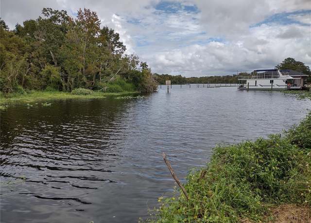 Property at 56544 Pecan Rd, Astor, FL 32102, 2 beds, 1 bath