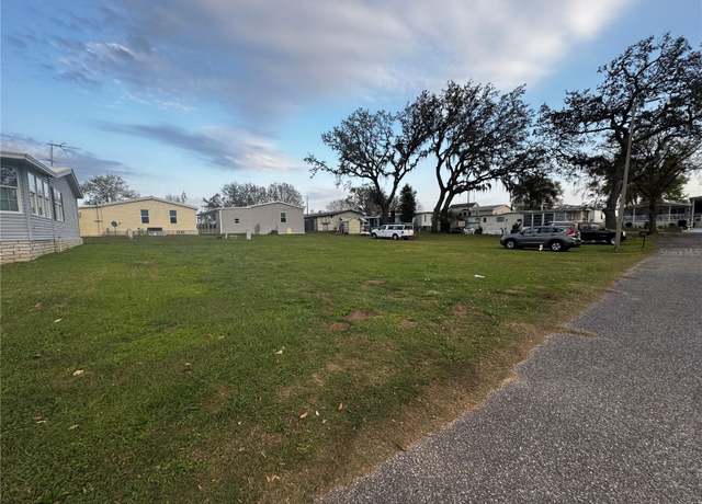 Property at 10024 Wellington Ave, Dade City, FL 33525