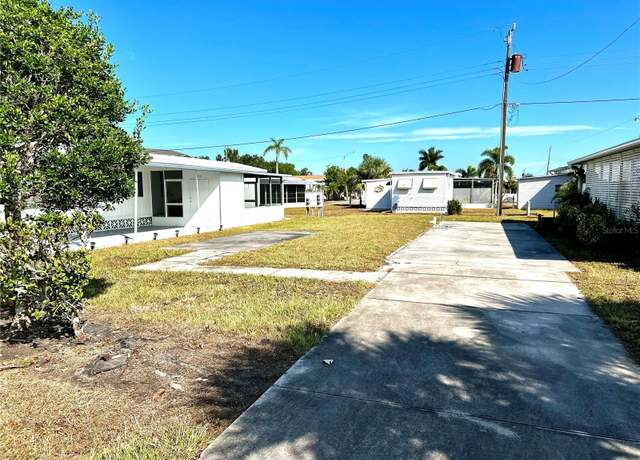 Property at 3112 10th St W, Palmetto, FL 34221