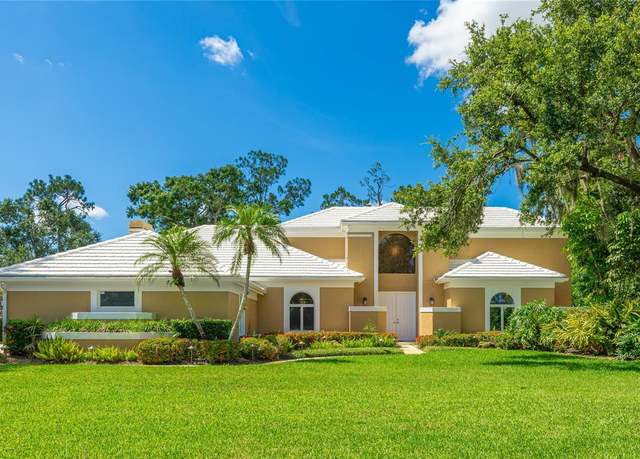 Property at 7404 Weeping Willow Blvd, Sarasota, FL 34241, 5 beds, 3 baths
