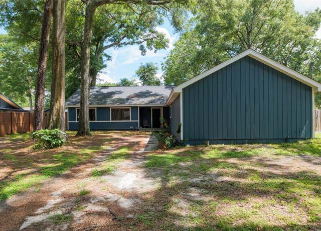 Property at 1841 NE 38th St, Ocala, FL 34479, 3 beds, 2 baths