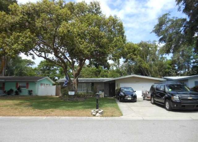 Property at 1372 S Hillcrest Ave, Clearwater, FL 33756, 4 beds, 3 baths