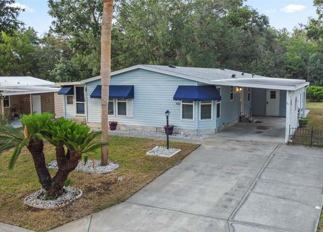 Property at 522 Saint Andrews Blvd, Lady Lake, FL 32159, 2 beds, 2 baths