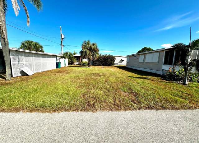 Property at 23 Flores Dr, Palmetto, FL 34221