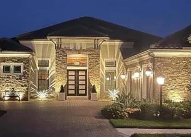 Property at 5313 Greenbrook Dr, Sarasota, FL 34238, 3 beds, 3.5 baths