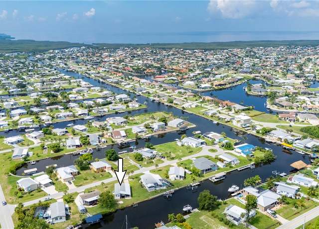 Property at 720 Dania Ct, Punta Gorda, FL 33950, 2 beds, 2 baths