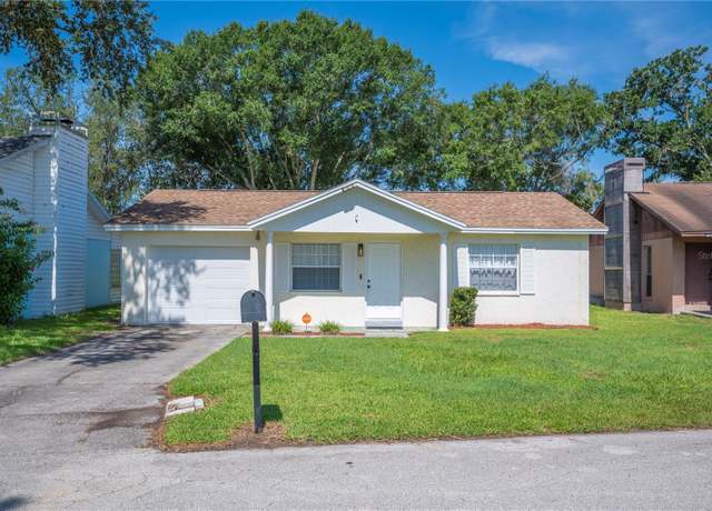 Property at 1049 Waterview Pt, Lakeland, FL 33801, 3 beds, 2 baths