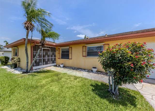 Property at 1320 Whispering Ln, Venice, FL 34285, 3 beds, 2 baths