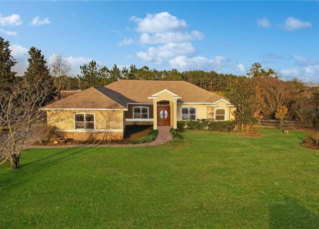 Property at 6925 SE 96th Place Rd, Belleview, FL 34420, 4 beds, 3 baths
