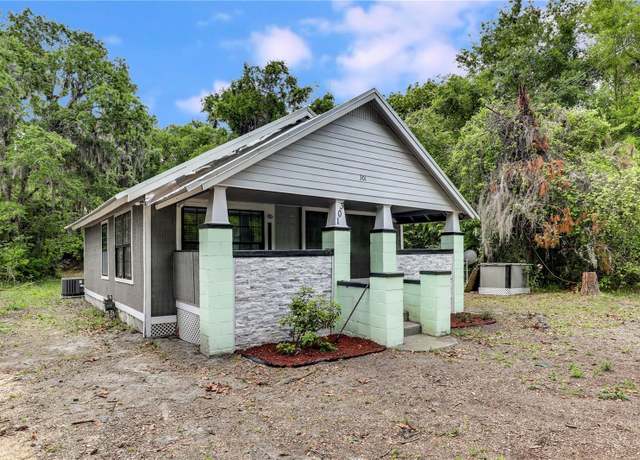 Property at 301 E Bay St, Palatka, FL 32177, 3 beds, 1 bath