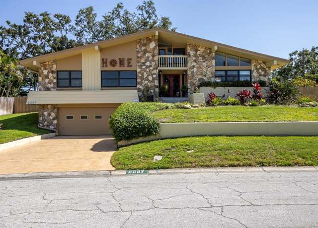 Property at 2287 Demaret Dr, Dunedin, FL 34698, 3 beds, 2 baths