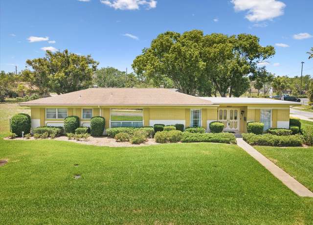Property at 6823 Oak Hill Dr, New Port Richey, FL 34653, 3 beds, 1 bath