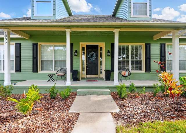 Property at 1935 Austin Ter, Winter Haven, FL 33884, 3 beds, 2.5 baths