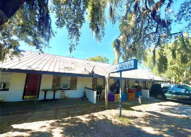 Property at 301 S East St, Leesburg, FL 34748, 24 beds, 12 baths