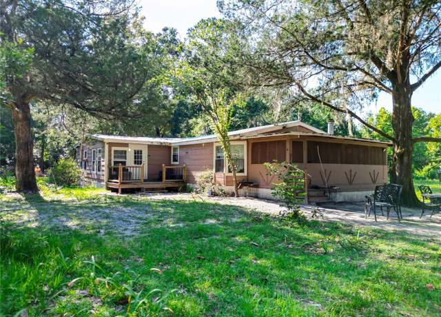 Property at 11670 SE 37th Ln, Morriston, FL 32668, 3 beds, 2 baths