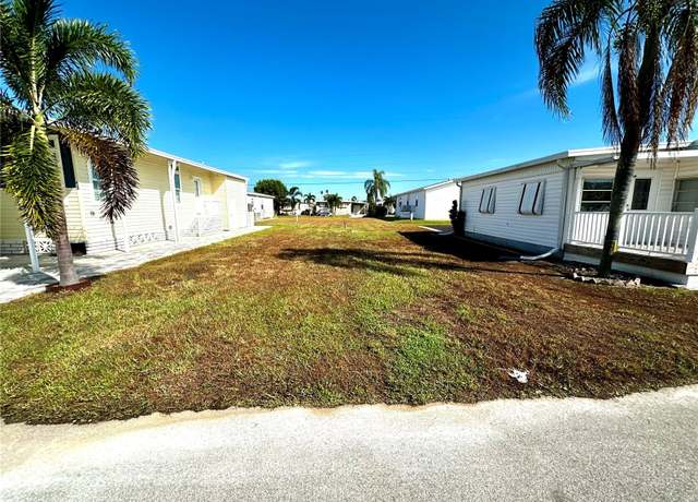 Property at 15 Flores Dr, Palmetto, FL 34221