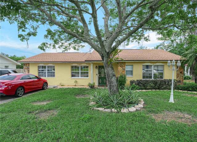 Property at 808 Ware Ave NE, Winter Haven, FL 33881, 3 beds, 2 baths