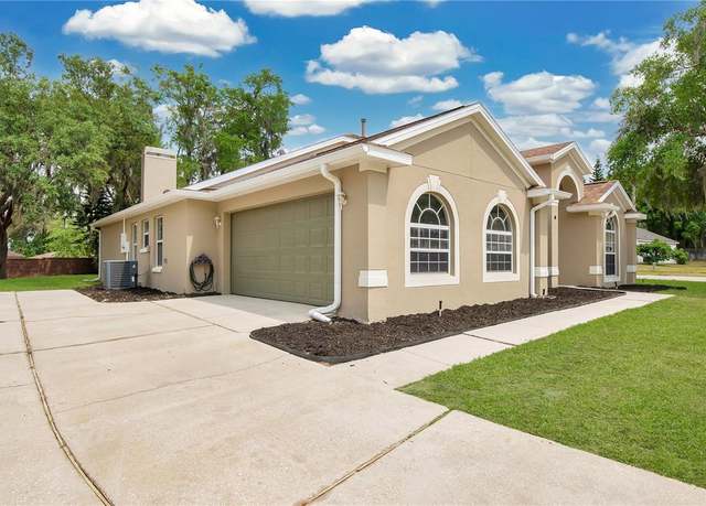 Property at 101 Majestic Forest Run, Sanford, FL 32771, 4 beds, 2 baths