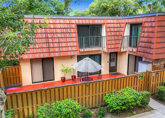 Property at 738 1st Ct, Palm Harbor, FL 34684, 3 beds, 2.5 baths