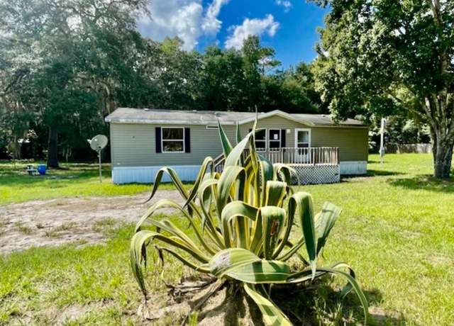 Property at 127 Oak Haven Rd, Pomona Park, FL 32181, 2 beds, 3 baths