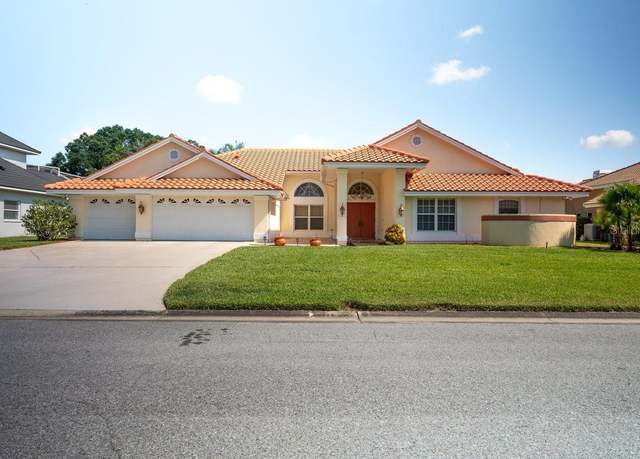 Property at 30341 Fairway Dr, Wesley Chapel, FL 33543, 4 beds, 3.5 baths