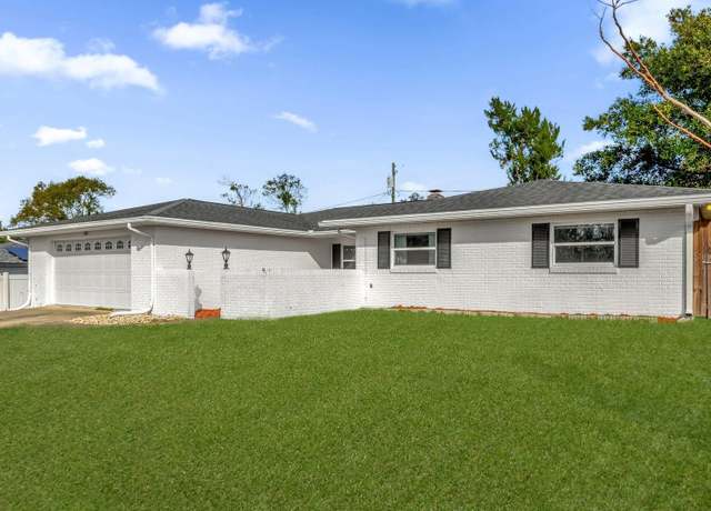 Property at 728 Vicksburg St, Deltona, FL 32725, 3 beds, 2 baths