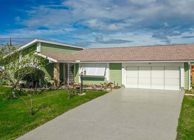Property at 8 Corning Ct, Palm Coast, FL 32137, 2 beds, 2 baths