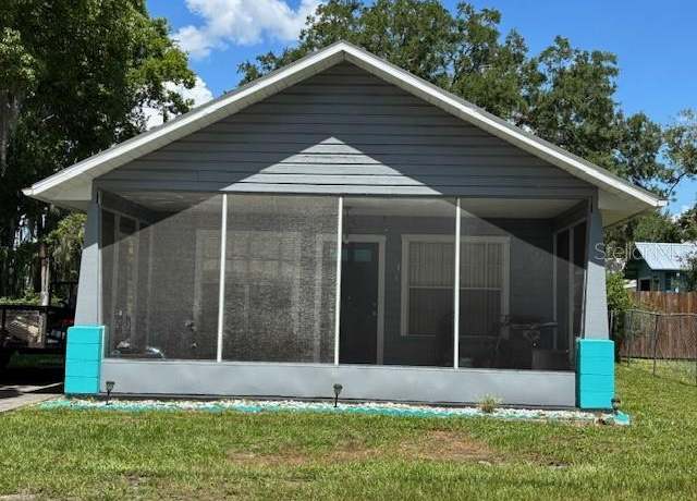 Property at 709 NW 3rd St, Gainesville, FL 32601, 3 beds, 1 bath