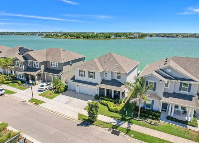 Property at 403 Blue Cypress Dr, Groveland, FL 34736, 4 beds, 3 baths