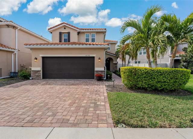 Property at 10136 Grand Oak Cir, Madeira Beach, FL 33708, 3 beds, 2.5 baths