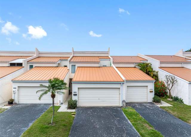 Property at 4306 Sunray Ct, Tampa, FL 33615, 3 beds, 2.5 baths