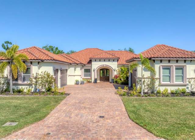 Property at 909 143rd St NE, Bradenton, FL 34212, 4 beds, 4.5 baths