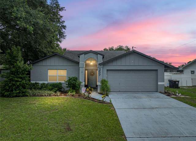 Property at 257 Padgett Pl N, Lakeland, FL 33809, 3 beds, 2 baths
