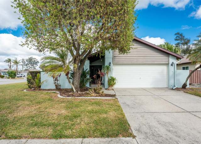 Property at 691 Linden Dr, Englewood, FL 34223, 2 beds, 2 baths