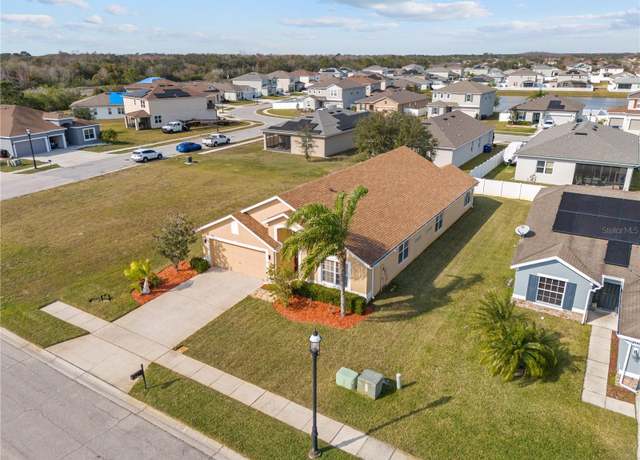 Property at 2542 Bobby Lee Ln, St Cloud, FL 34772, 4 beds, 2 baths