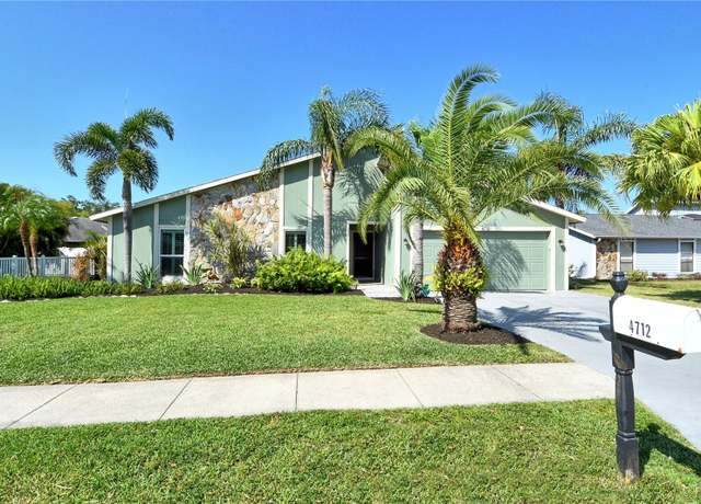Property at 4712 Glenbrooke Dr, Sarasota, FL 34243, 3 beds, 2 baths