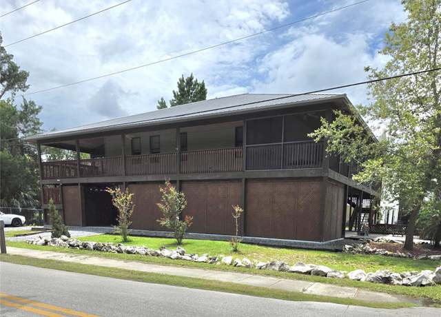 Property at 1950 NW 19th St, Crystal River, FL 34428, 2 beds, 2 baths