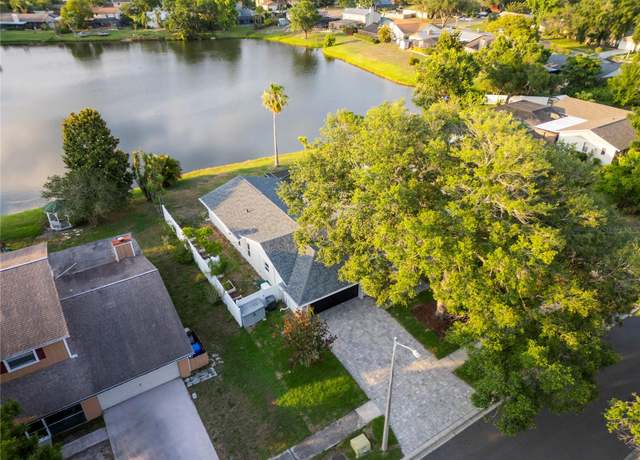 Property at 3925 Dunaire Dr, Valrico, FL 33596, 4 beds, 2 baths